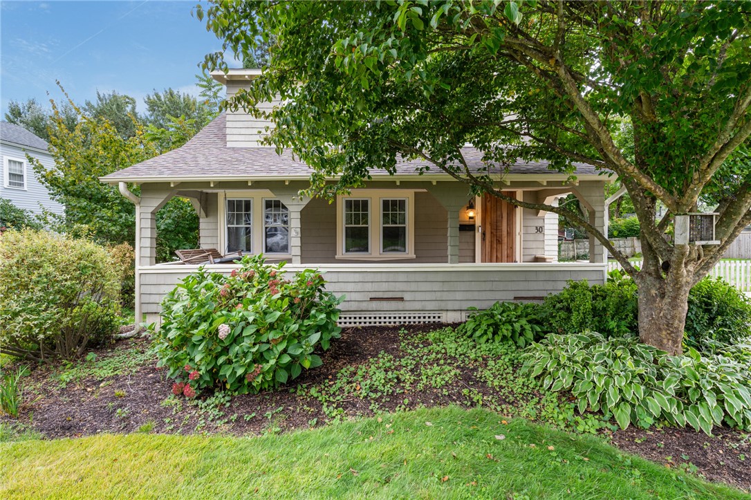 30 Ledge Road — photo