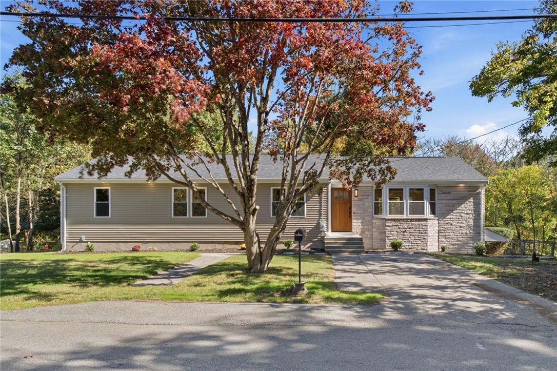 1 Cedar Path — photo