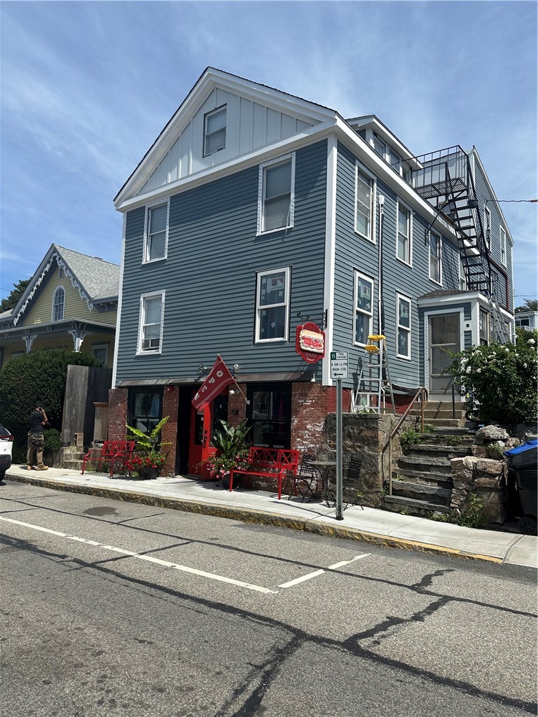 382 Spring Street Unit 3 — photo