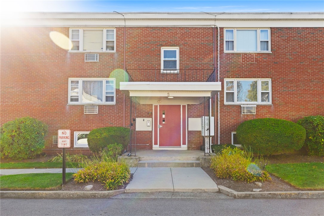 5 Garibaldi Street Unit 32 — photo