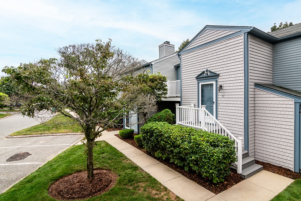 1 Willow Glen Circle Unit 52 — photo