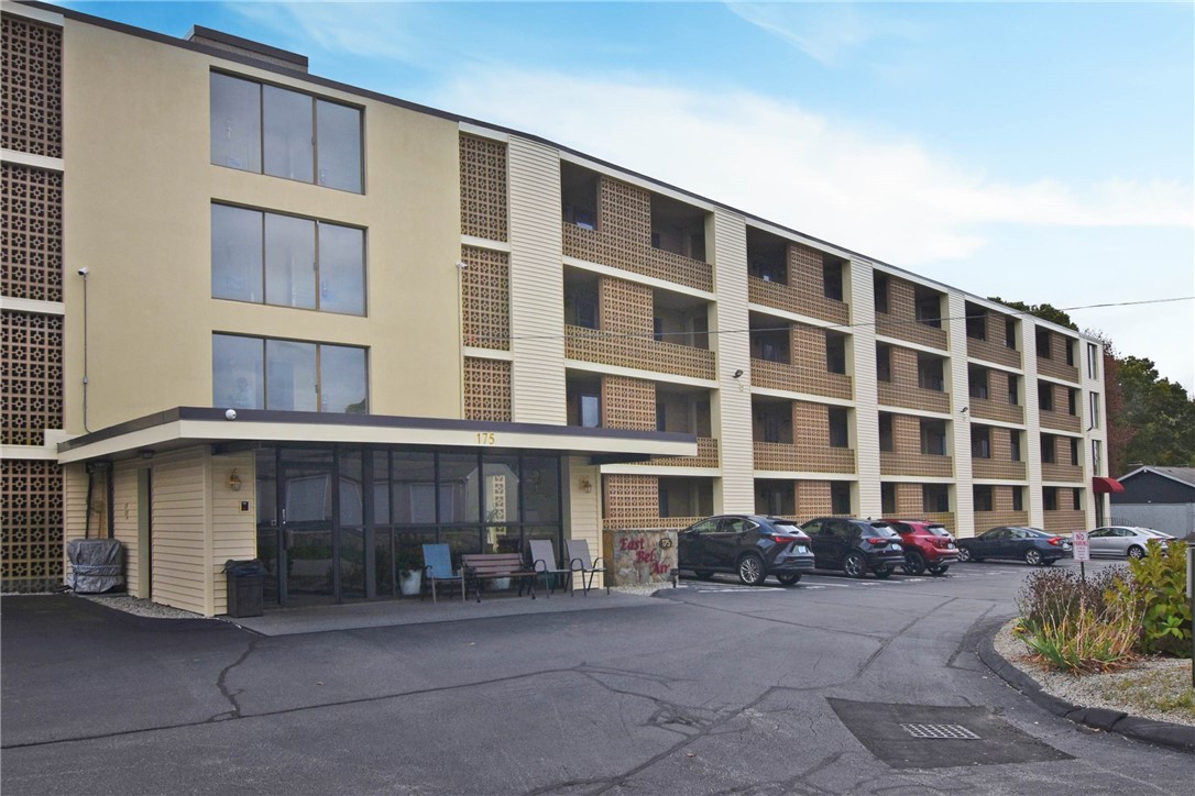175 Hoffman Avenue Unit 408 — photo