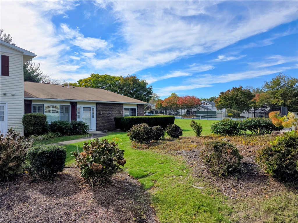 732 Manomet Court Unit 732 — photo
