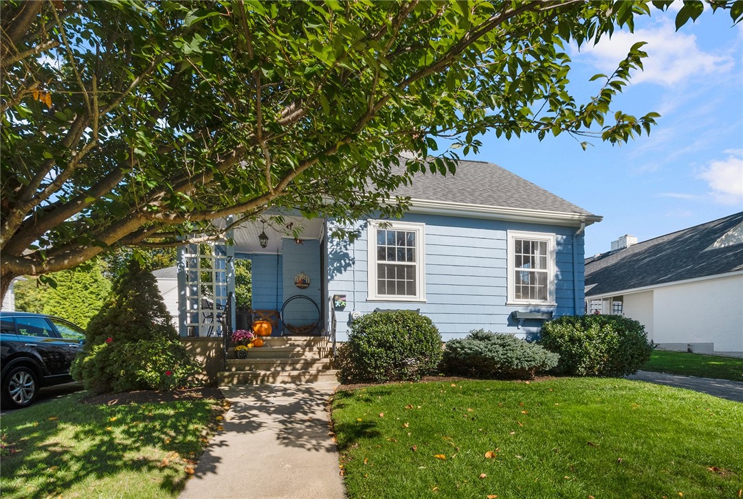 7 Alpha Court — photo