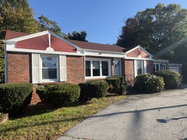 921 Providence Street — photo