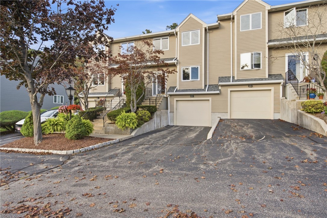 35 Waterview Drive Unit B — photo