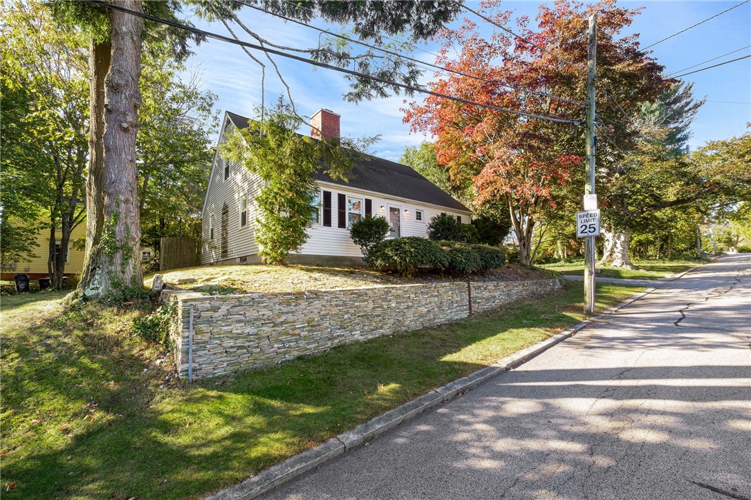 10 Oak Hill Avenue — photo