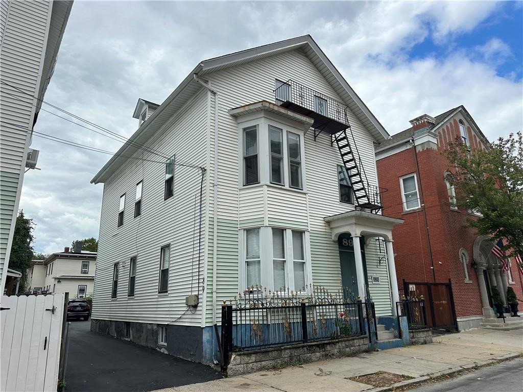 89 America Street — photo
