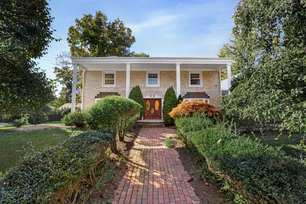 7 Thomas Drive — photo
