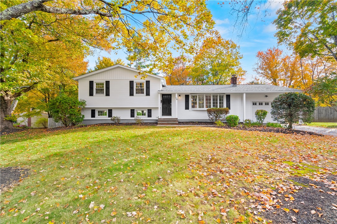 10 Colonial Drive — photo