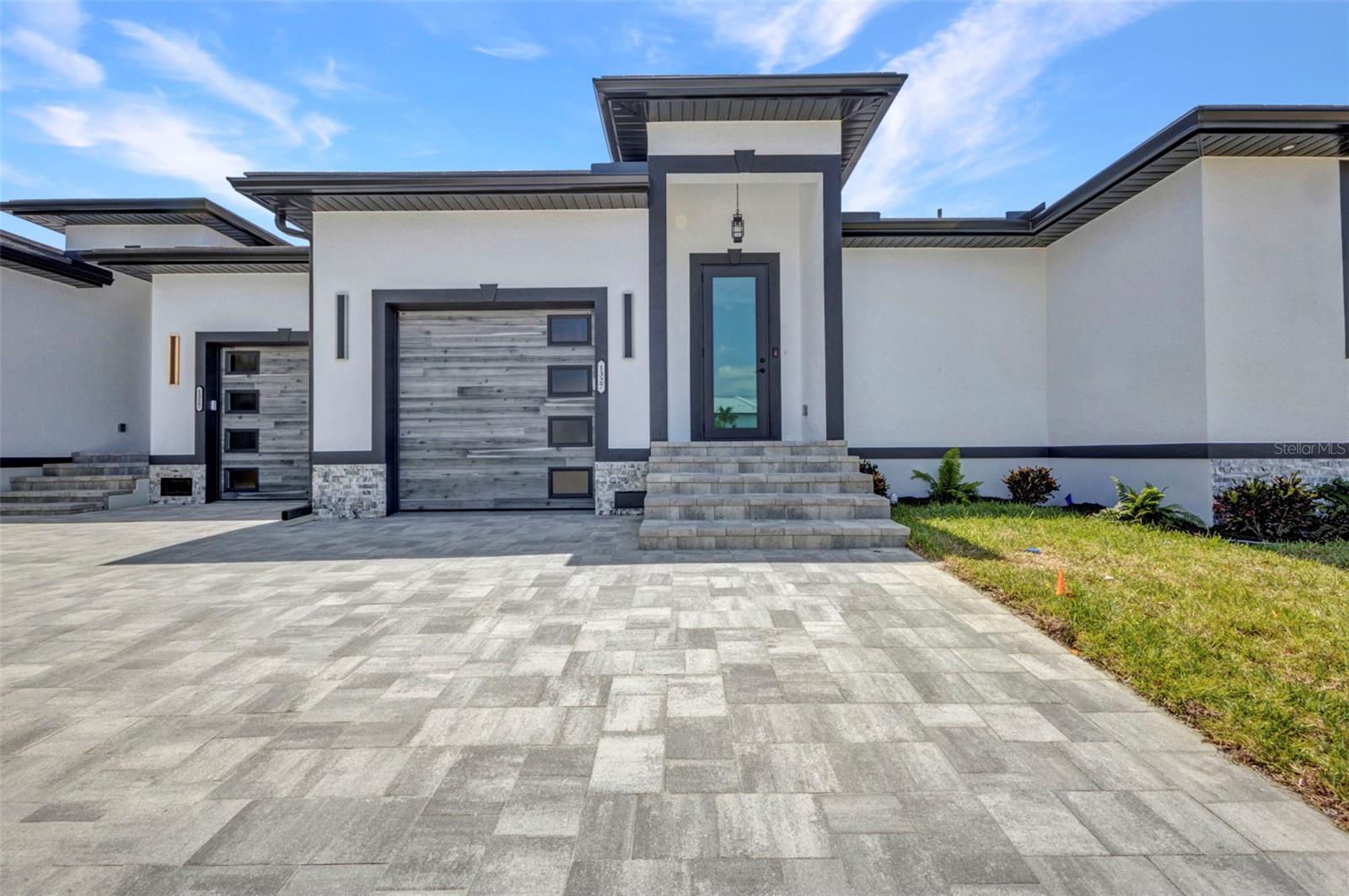 1327 Wesley Drive — photo