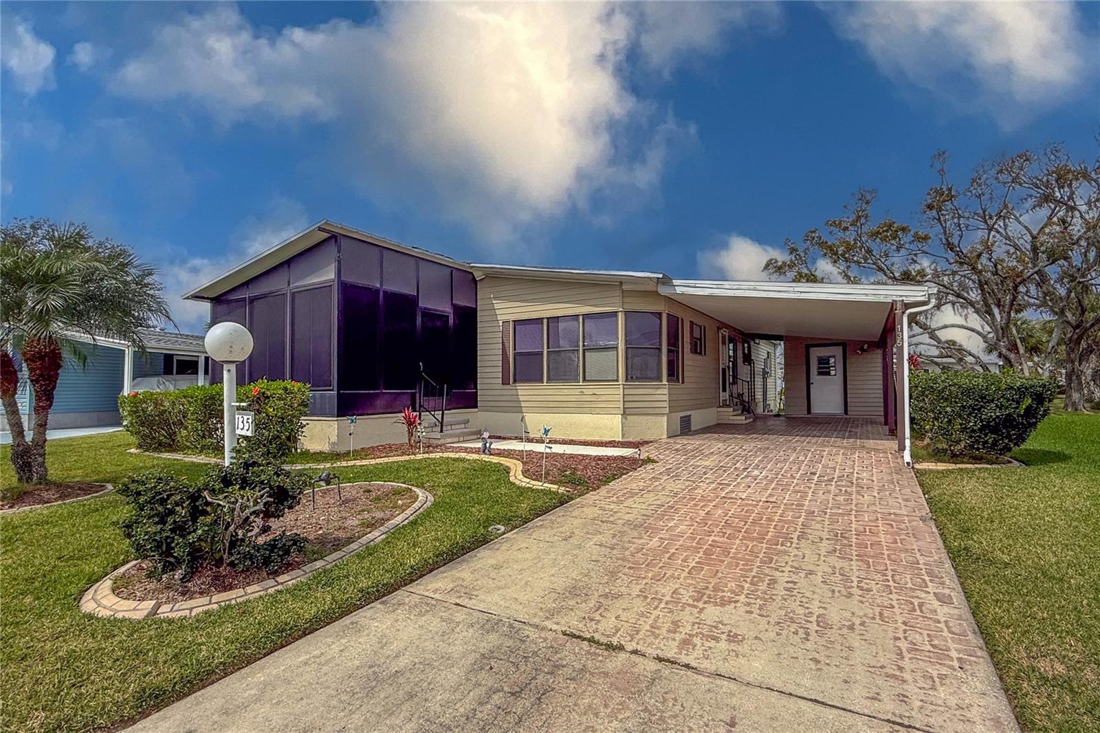 135 Hummingbird Avenue — photo