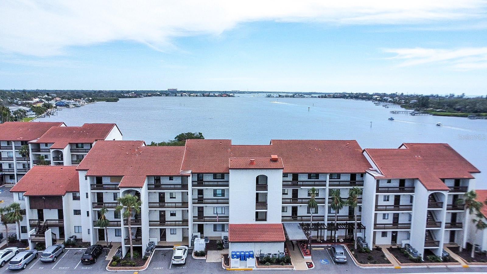 1602 Stickney Point Road 404 — photo