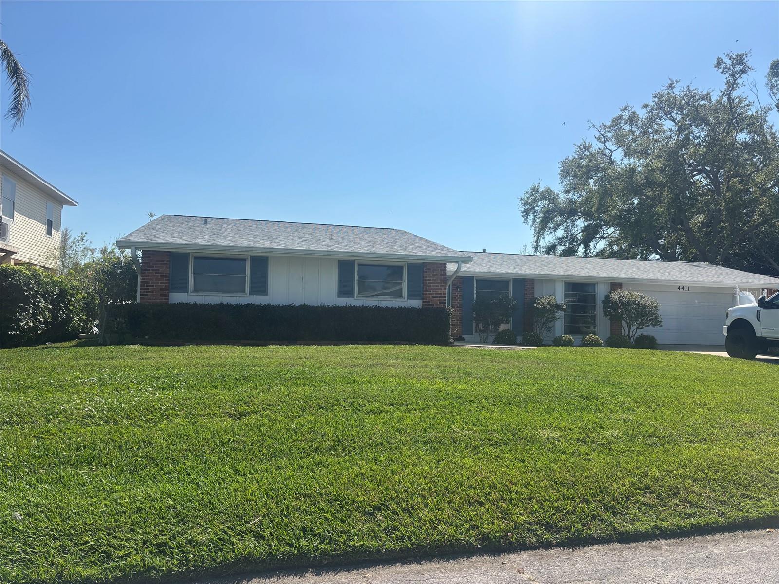 4411 Dolphin Lane — photo