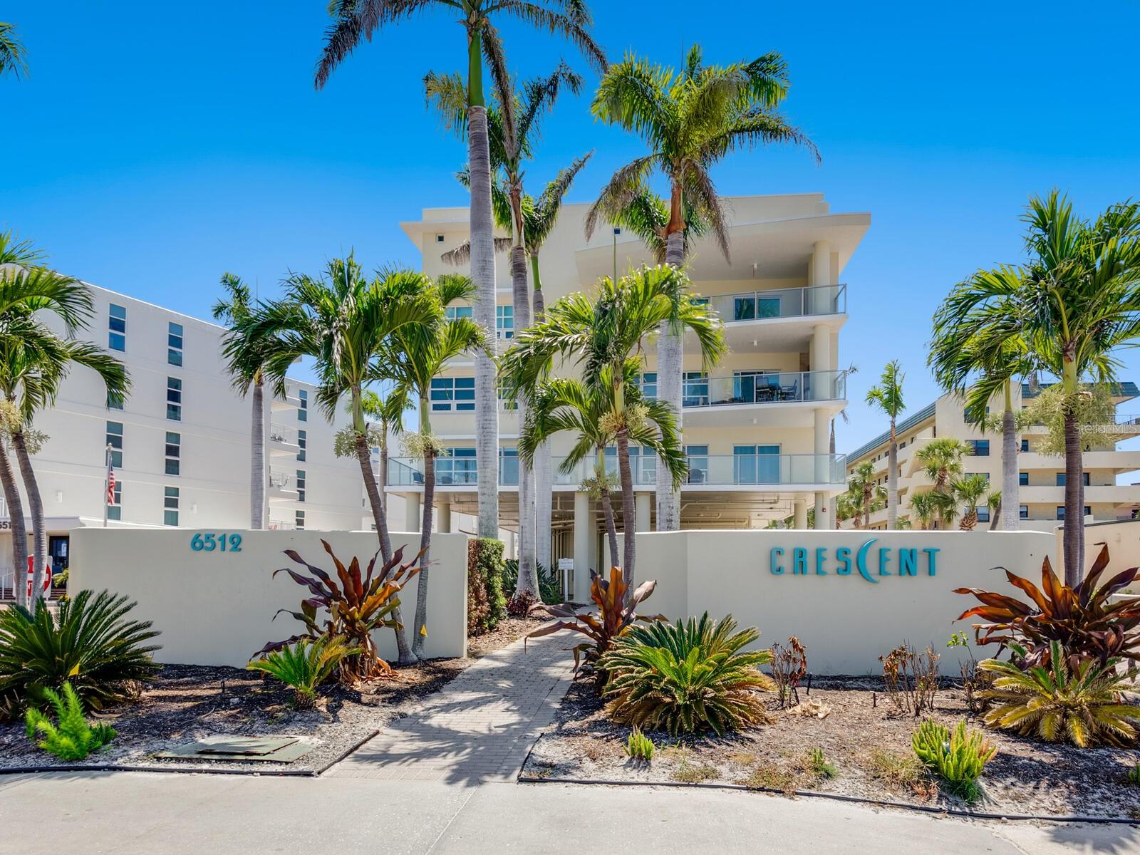 6512 Midnight Pass Road 303 — photo