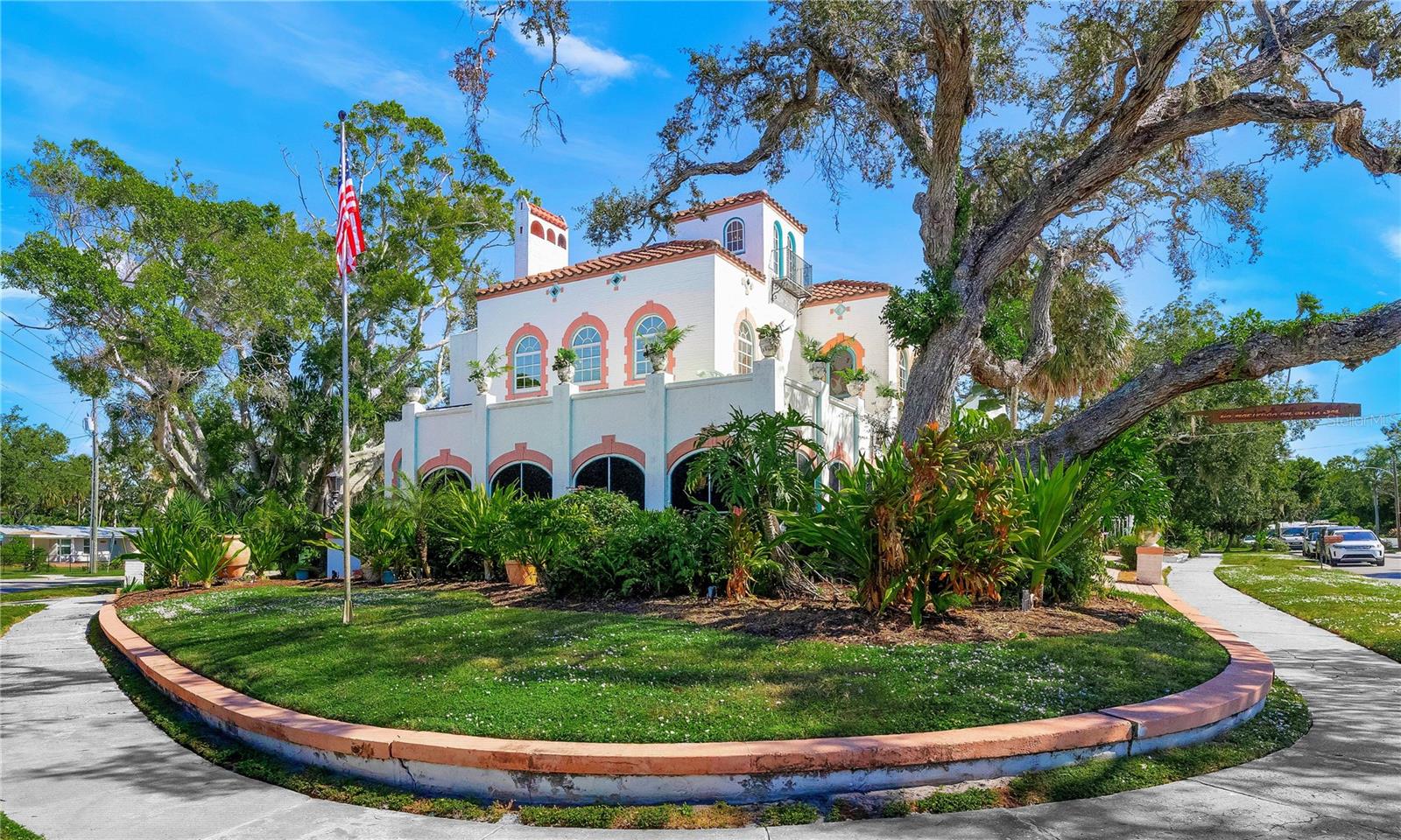 2830 Bay Shore Circle — photo