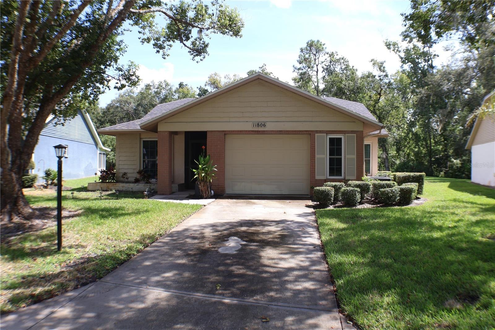 11806 White Ash Drive — photo