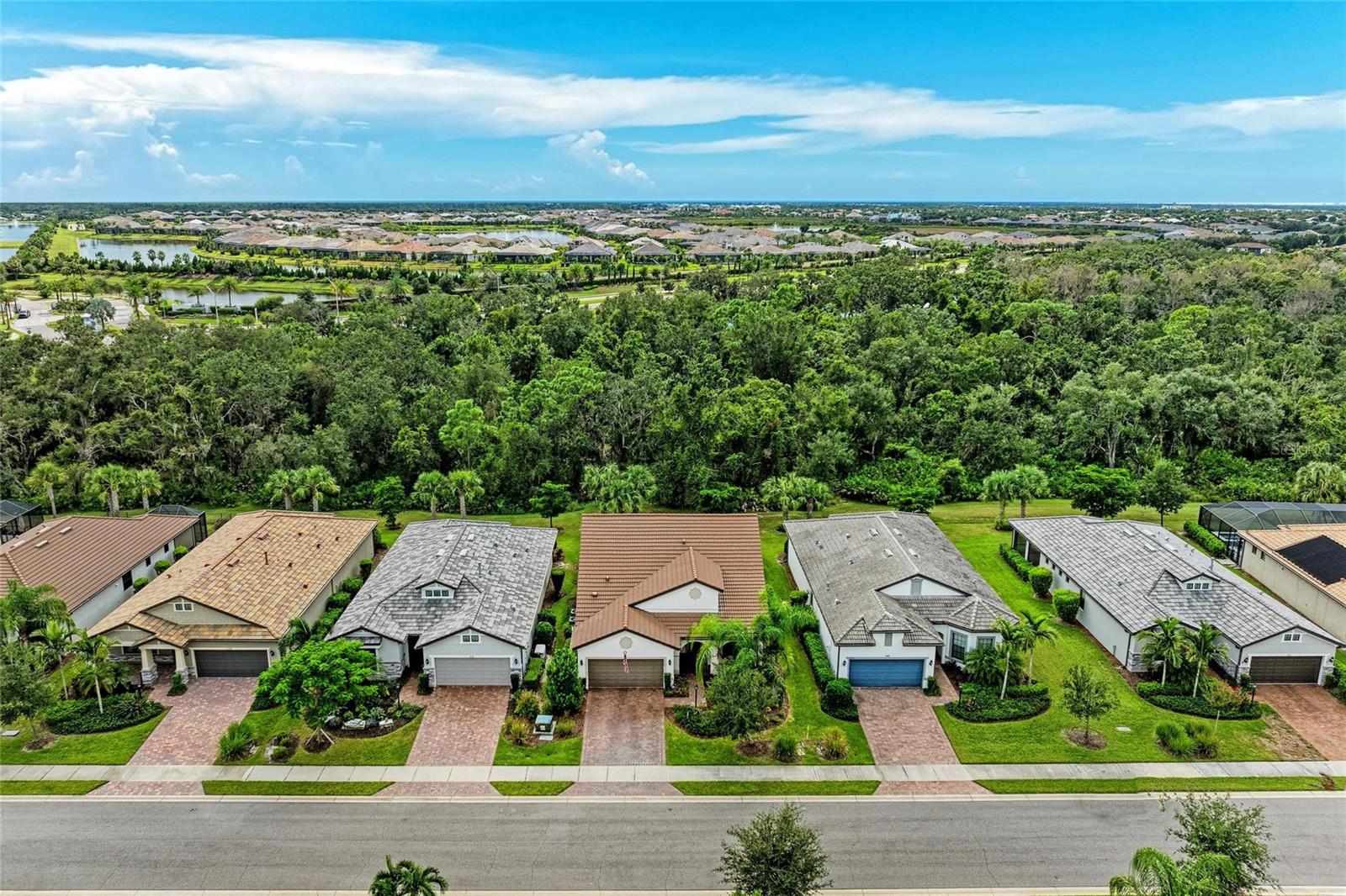 7572 VIOLA LOOP, BRADENTON, FL 34202 — photo 3