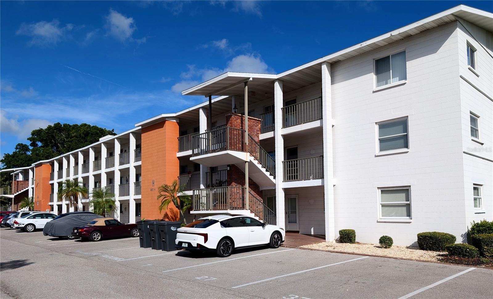2303 Sunset Drive H7 — photo