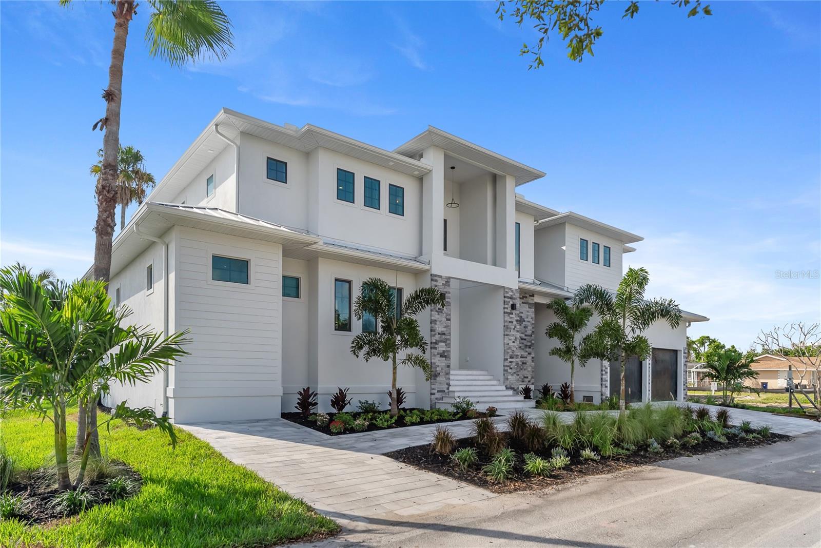 530 de Narvaez Drive — photo