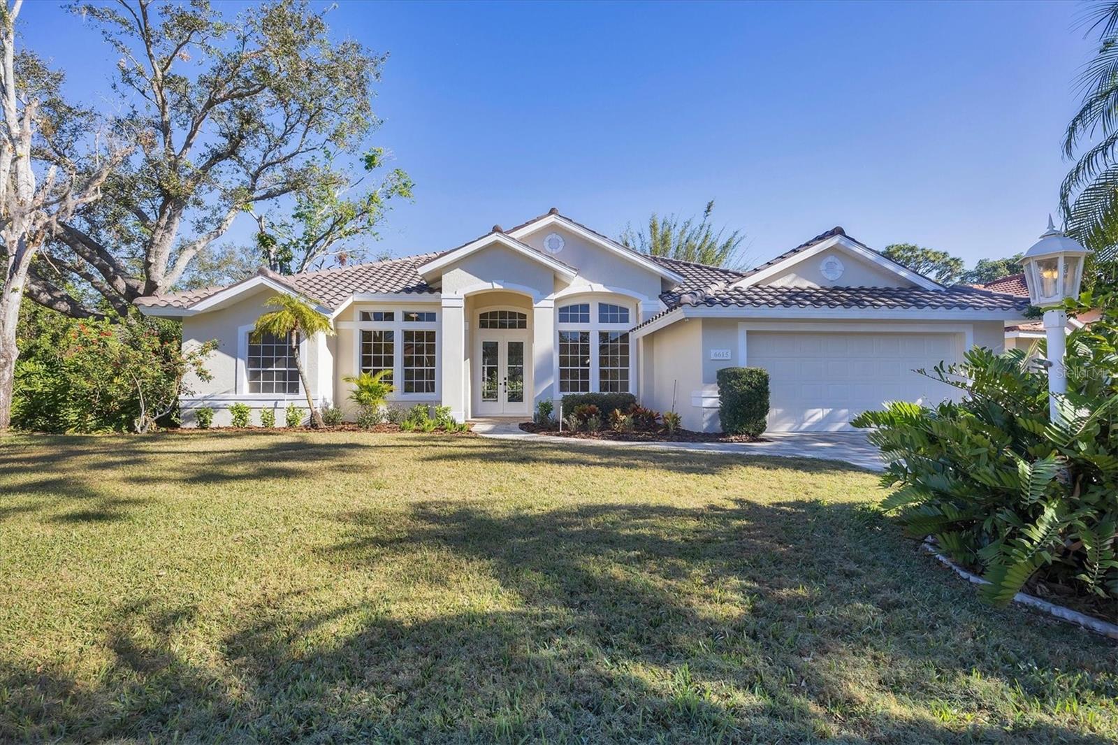 6615 Hunter Combe Crossing — photo