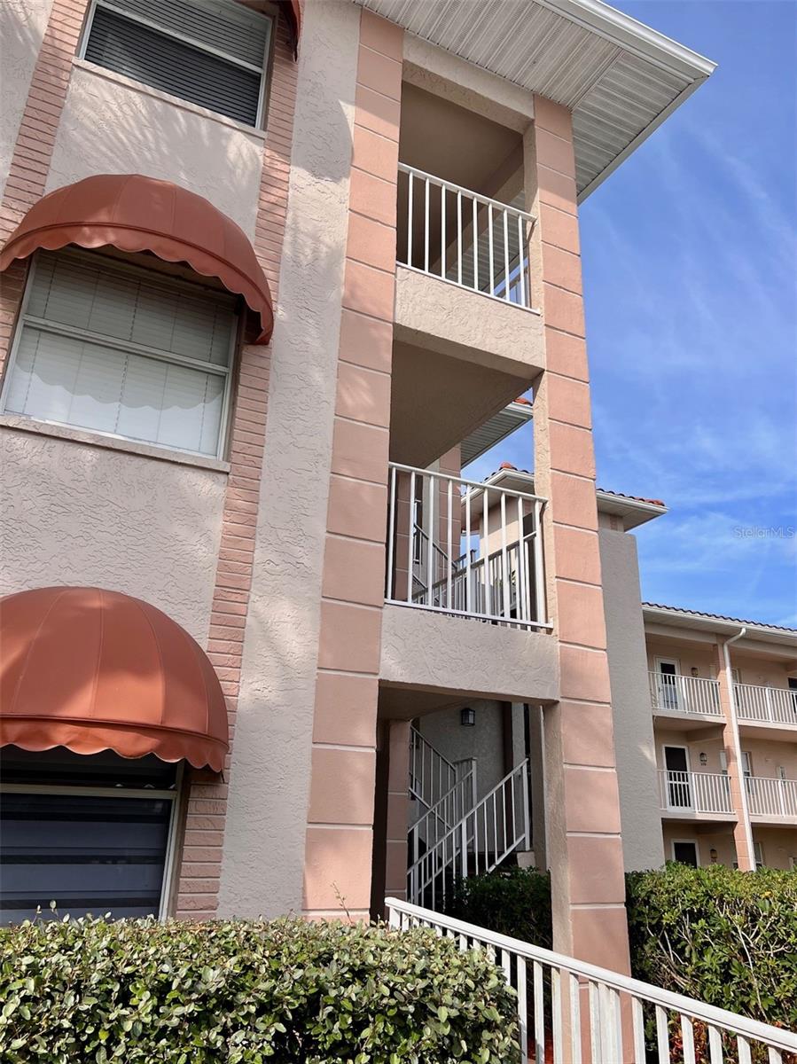 6501 Stone River Road 203 — photo