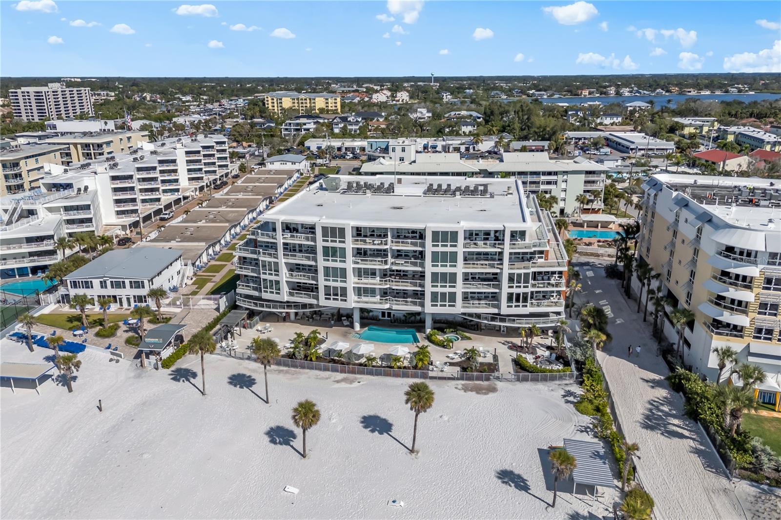 1035 Seaside Drive 404 — photo