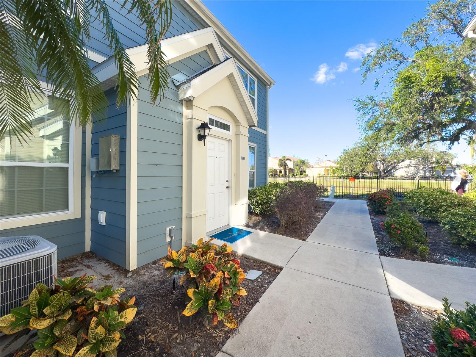 5521 Rosehill Road 203 — photo