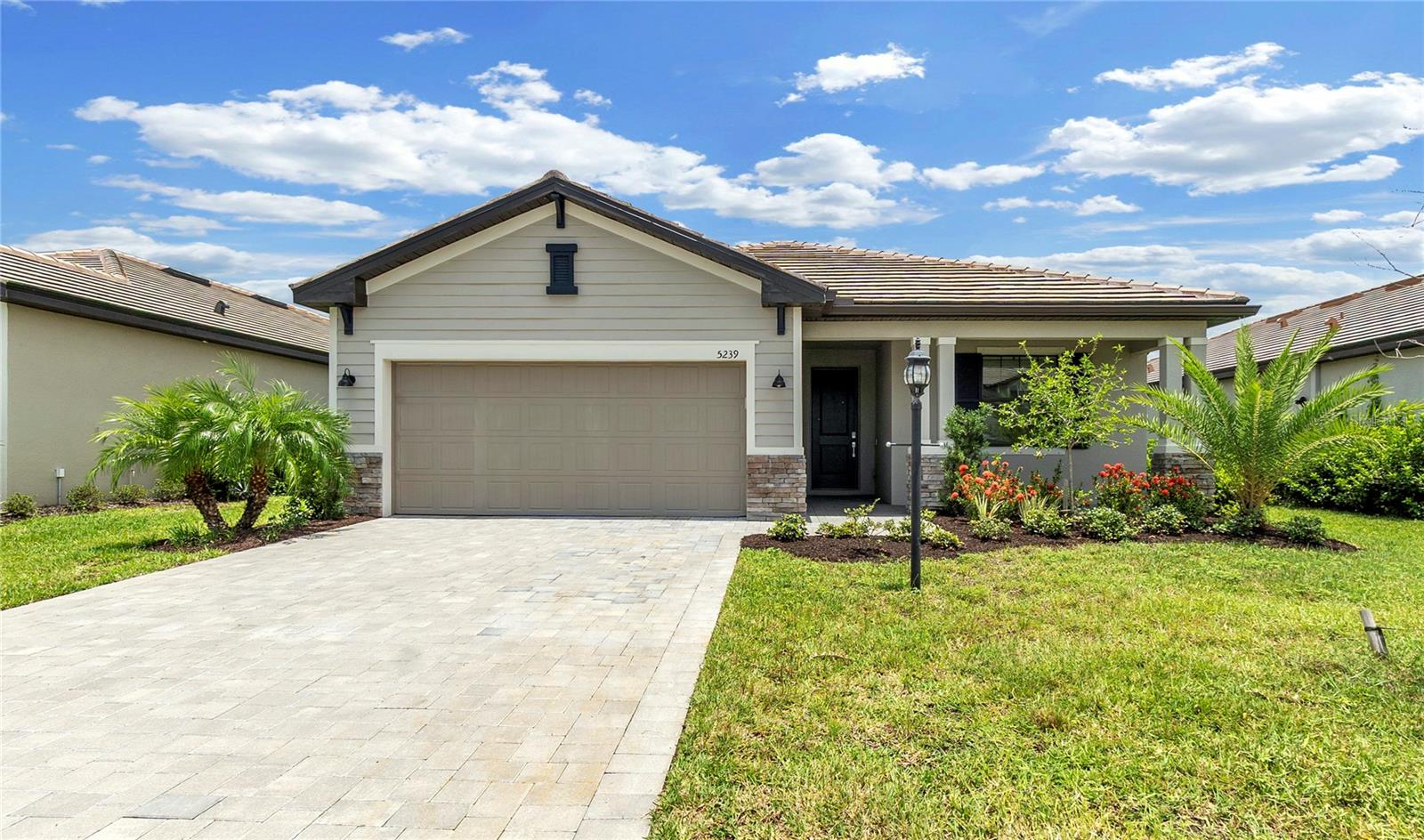 5239 Coral Reef Way — photo
