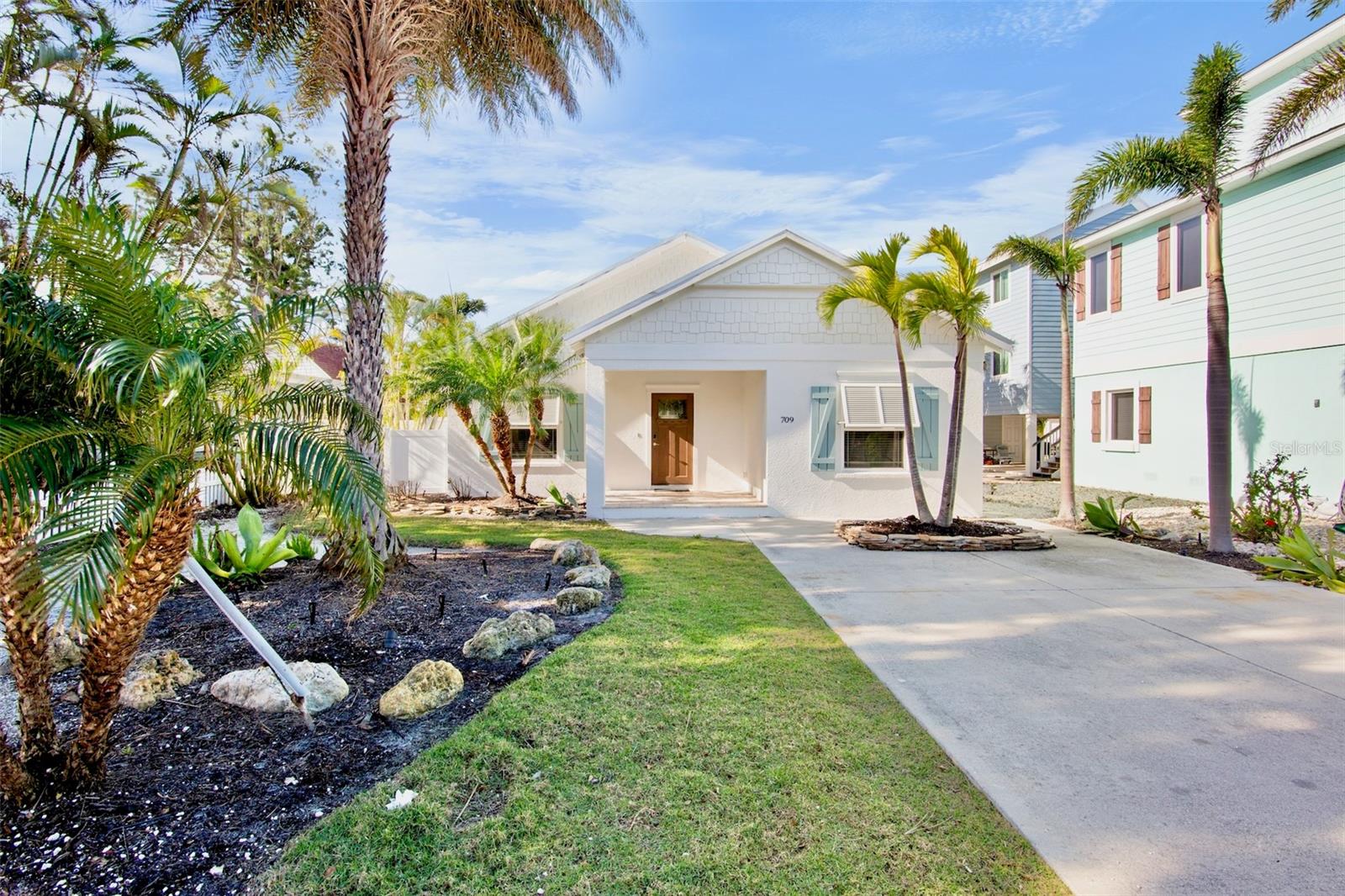 709 Fern Street — photo