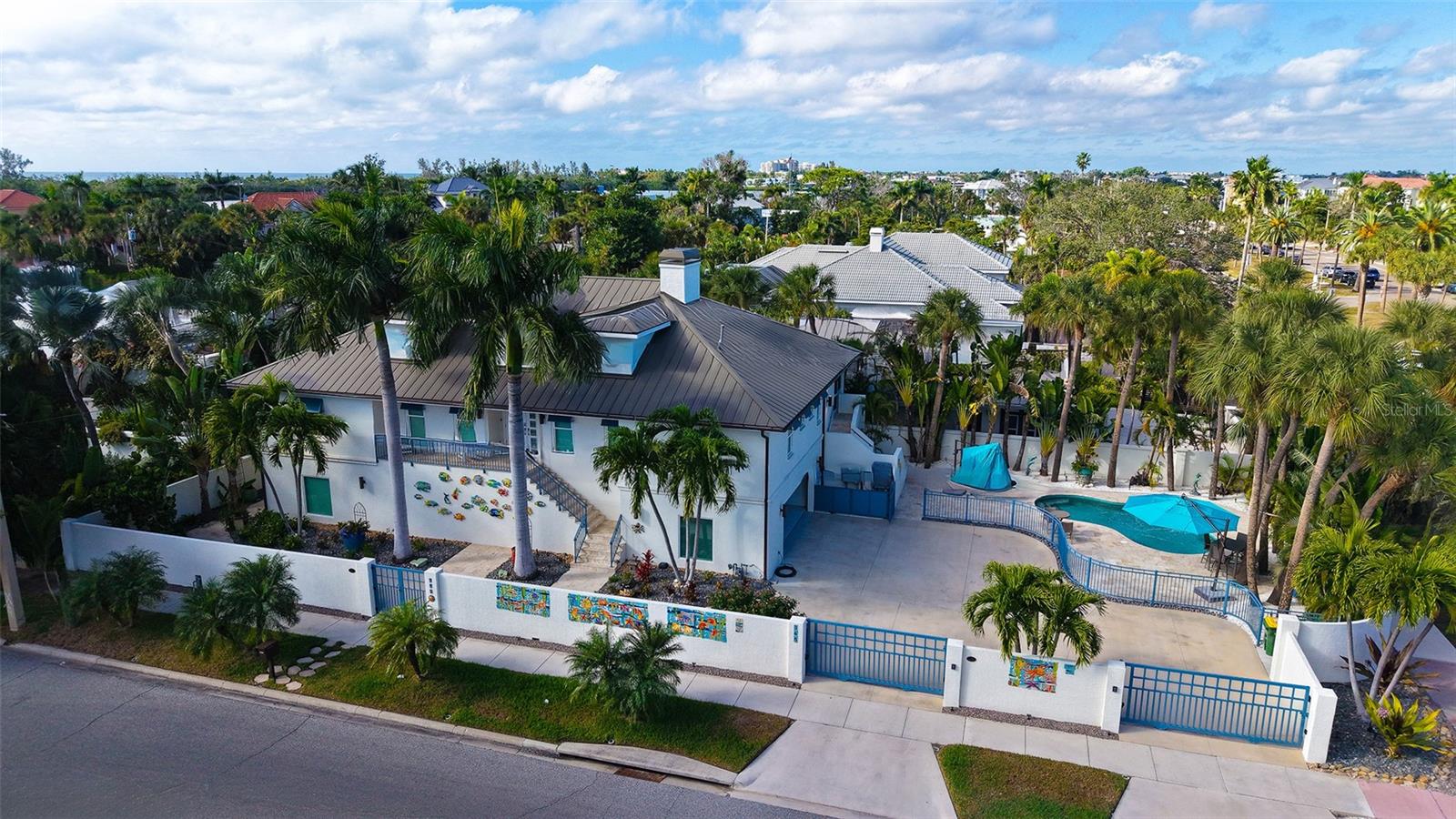 345 Madison Drive — photo