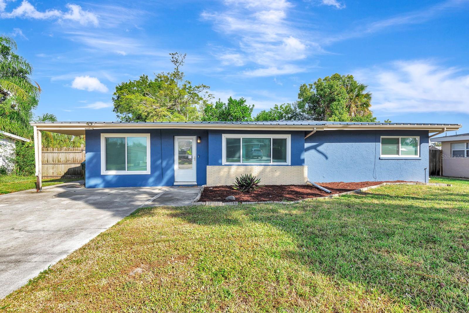 2127 Lee Lane — photo