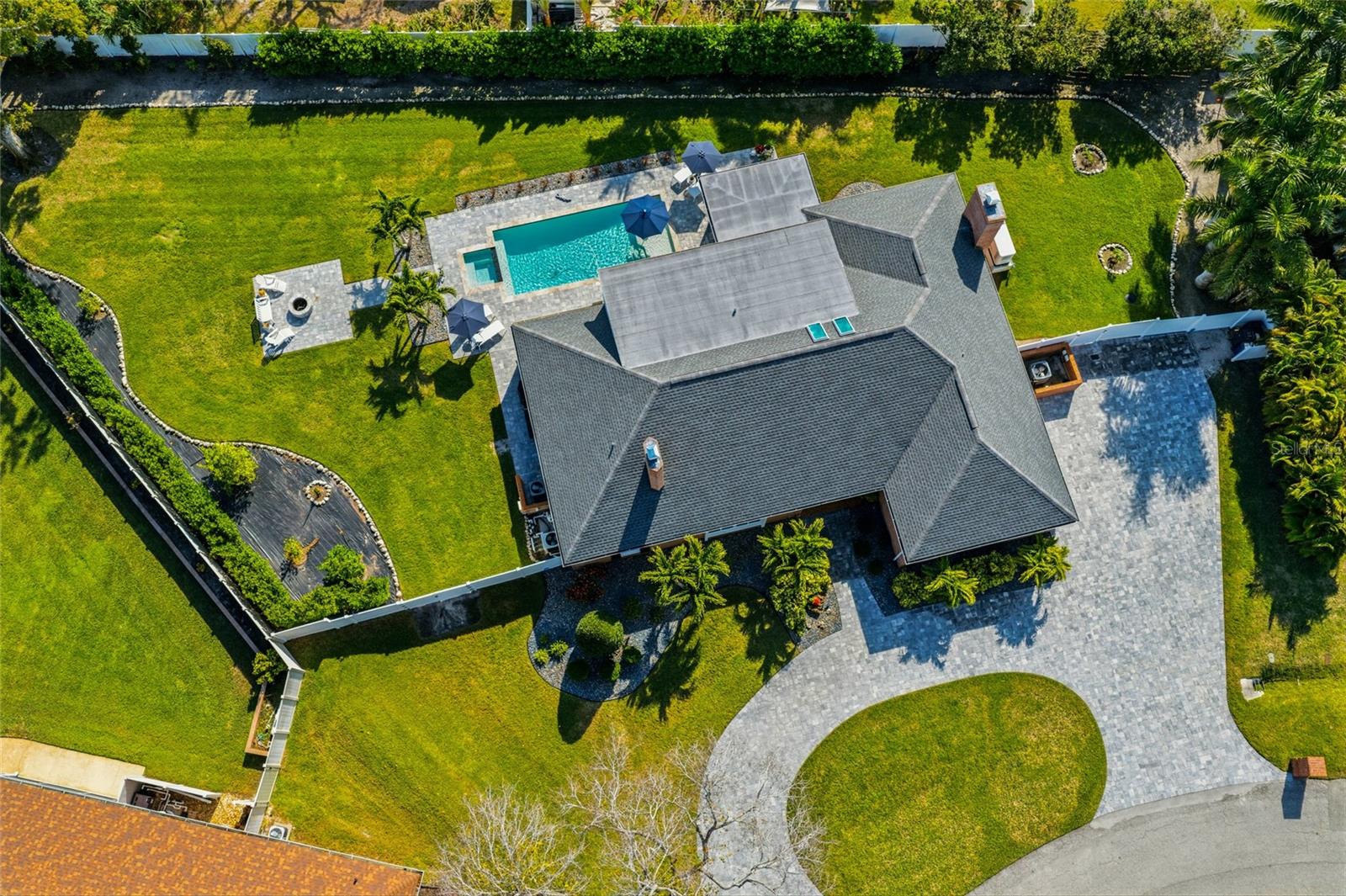 1307 Riverview Circle — photo
