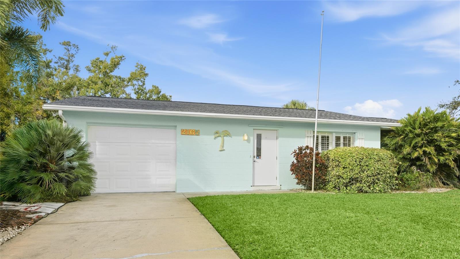 2165 Lakewood Drive — photo