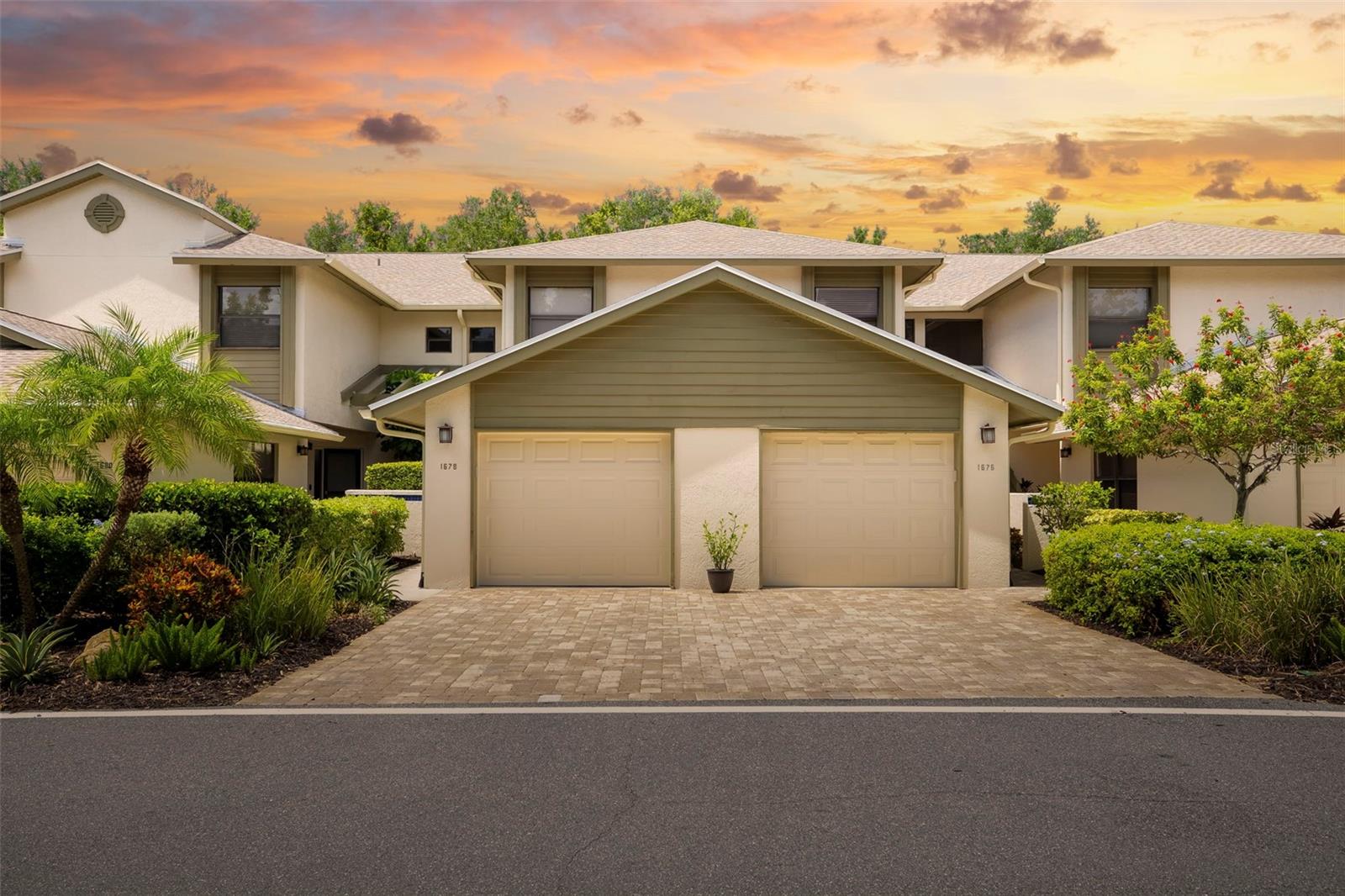 1678 Starling Drive 102 — photo