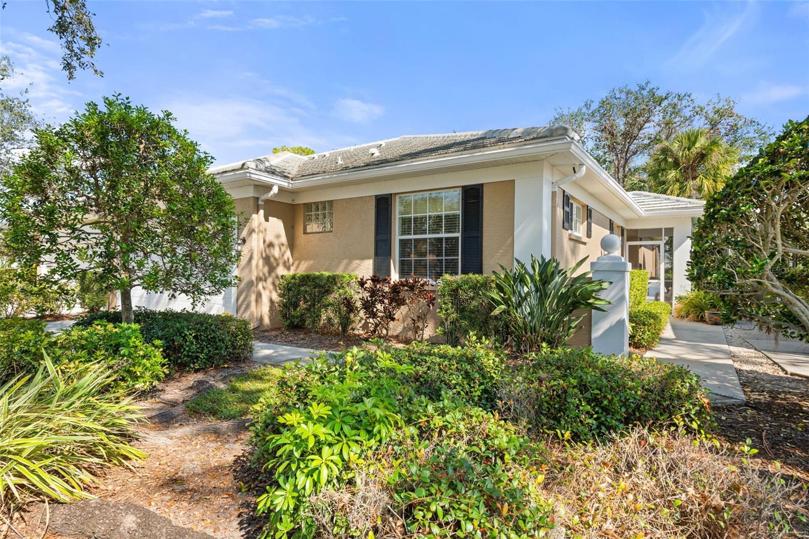 905 Barclay Court — photo