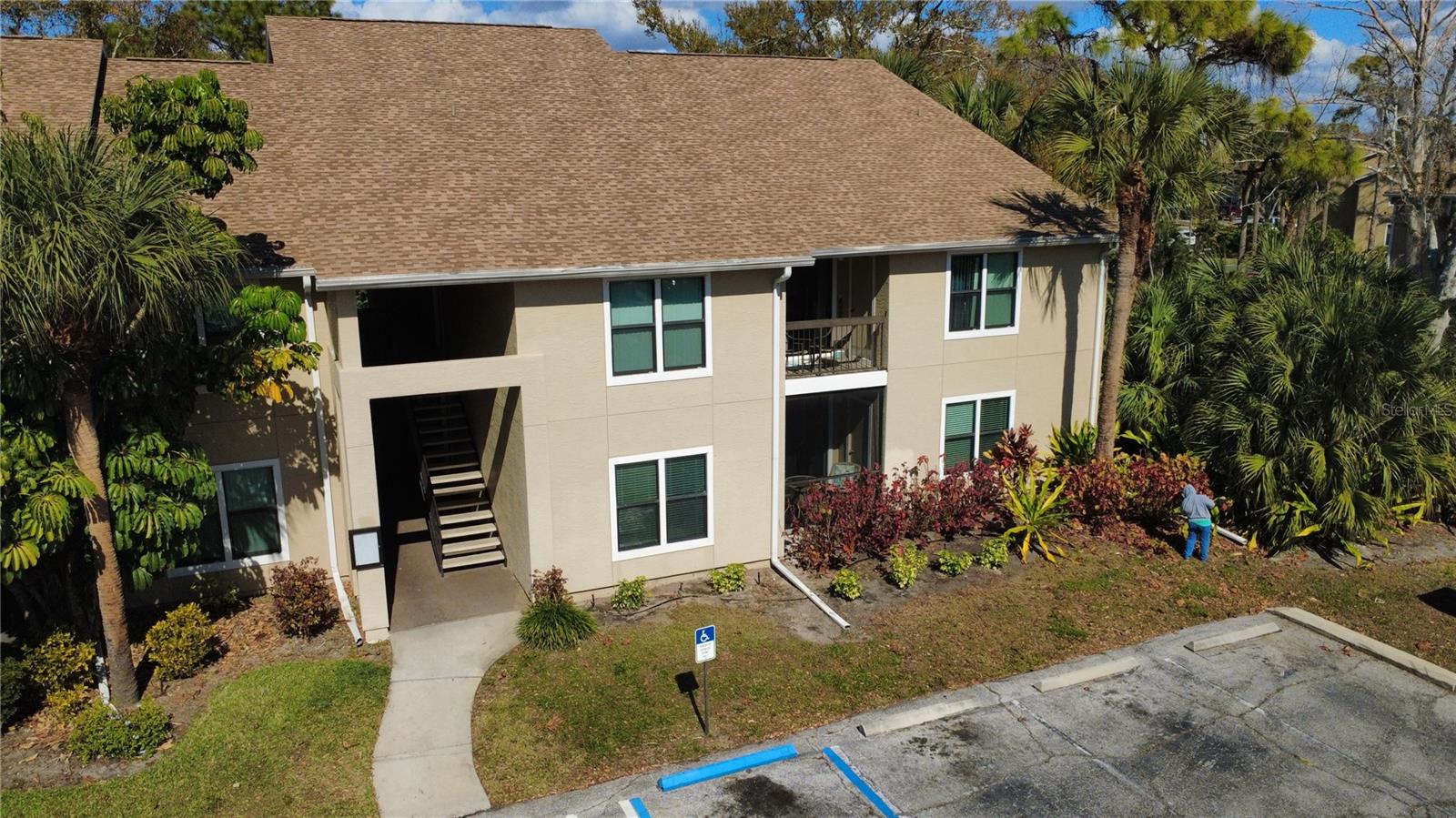 4040 Crockers Lake Boulevard 1717 — photo