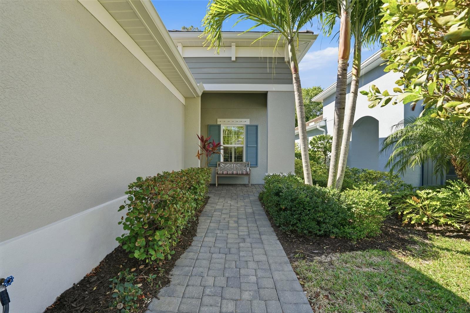 Home in FORT MYERS, FL 33966 — photo 2