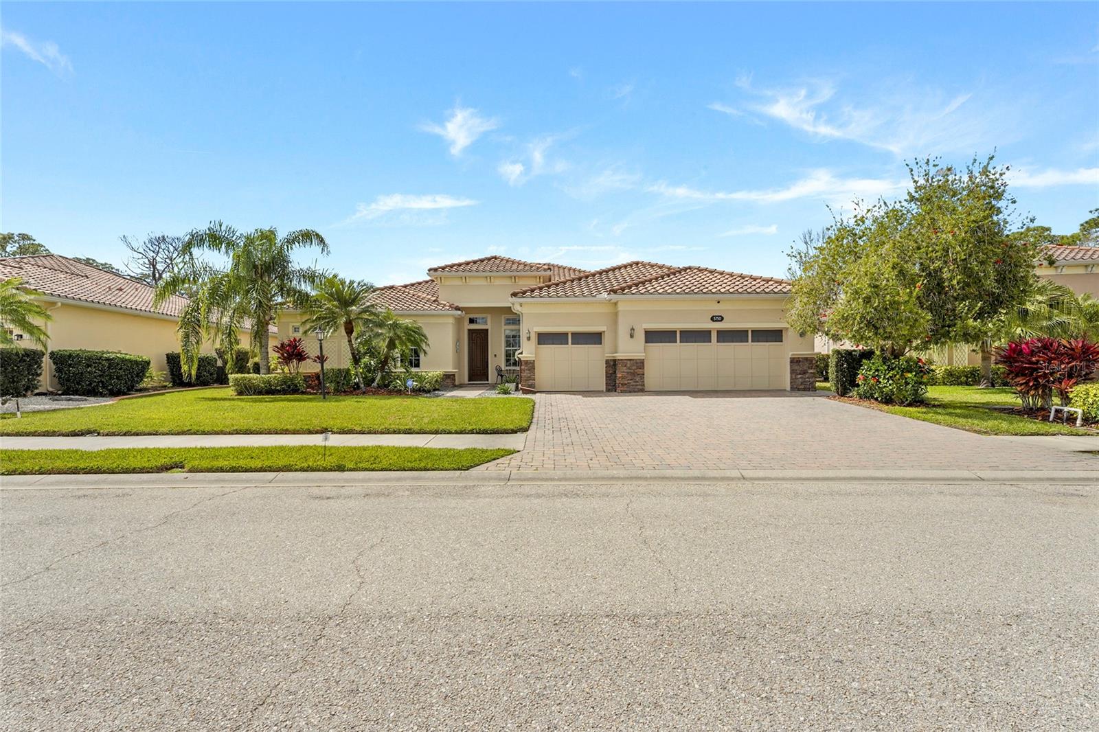 5750 Rock Dove Drive — photo