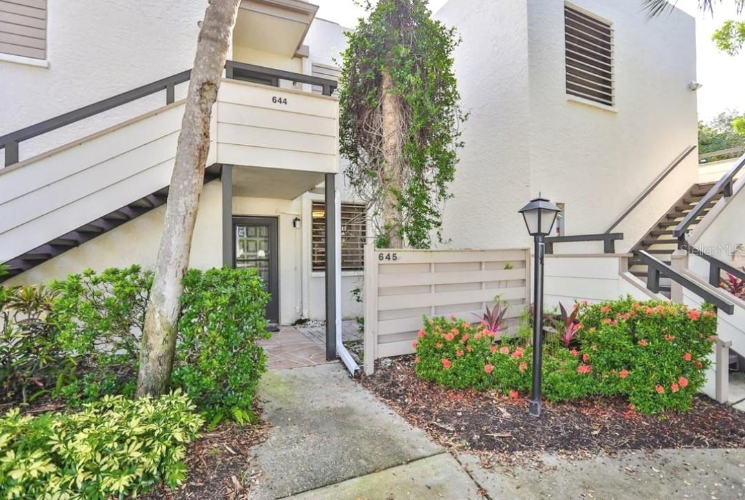 645 Woodlawn Drive — photo