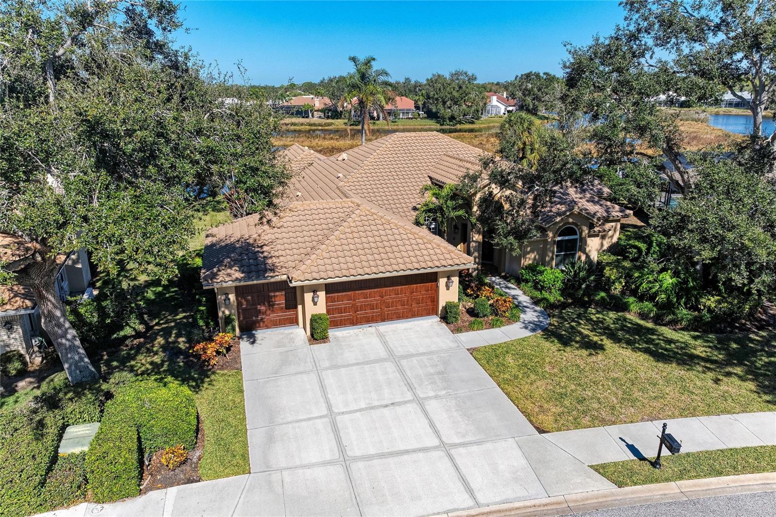 8383 Cypress Hollow Drive — photo
