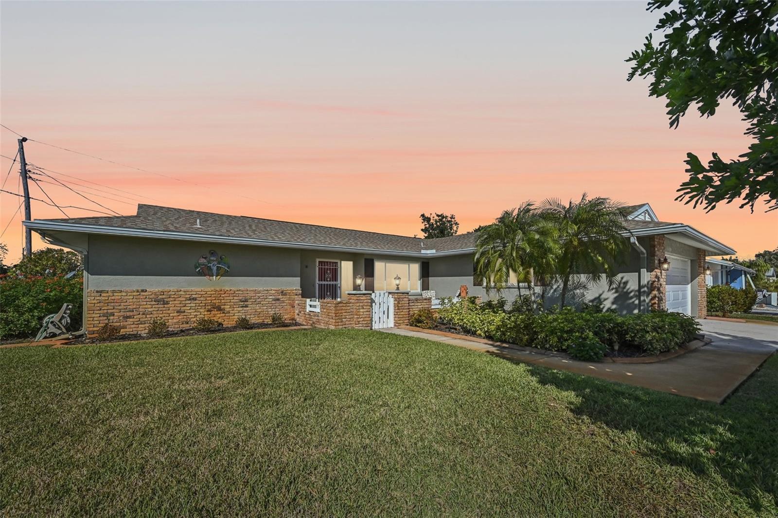 101 Algiers Drive — photo