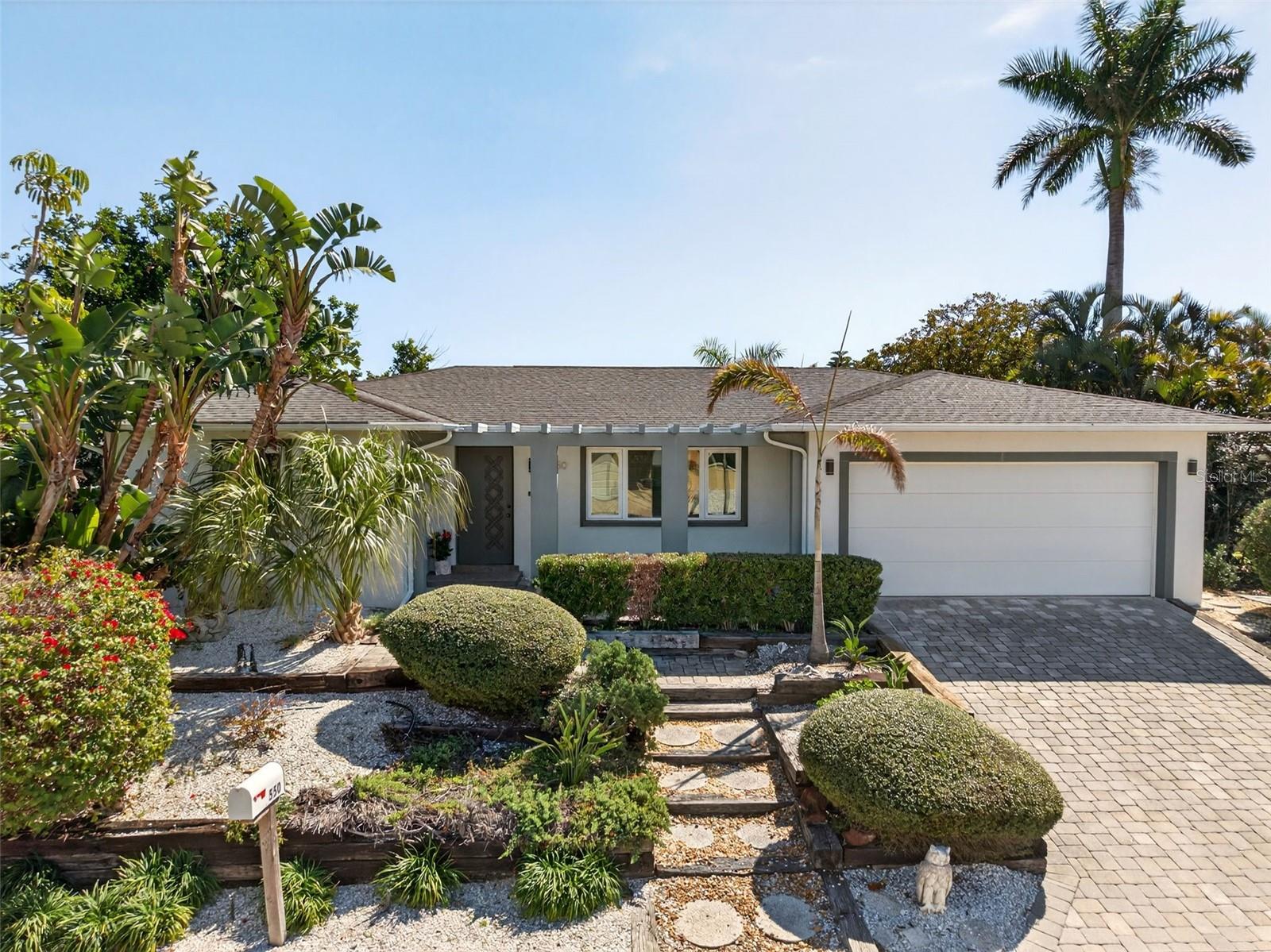 550 de Narvaez Drive — photo