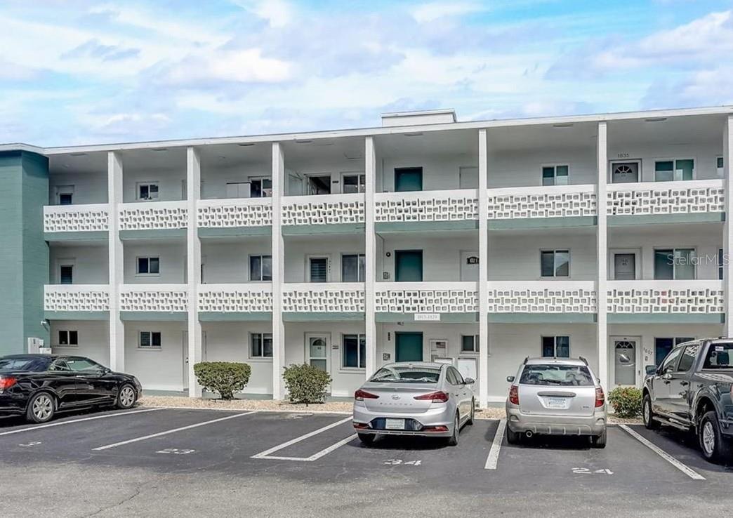 1816 Restful Drive M22 — photo