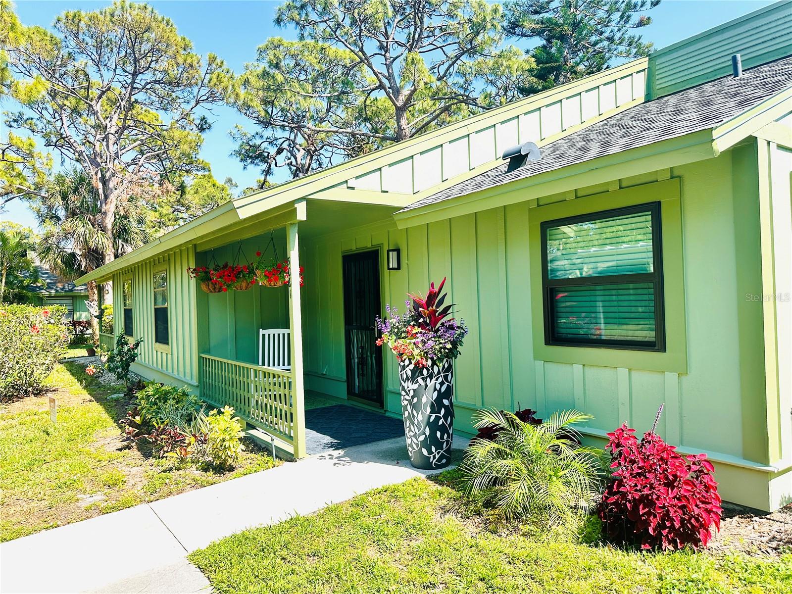 5061 Barrington Circle 1302 — photo