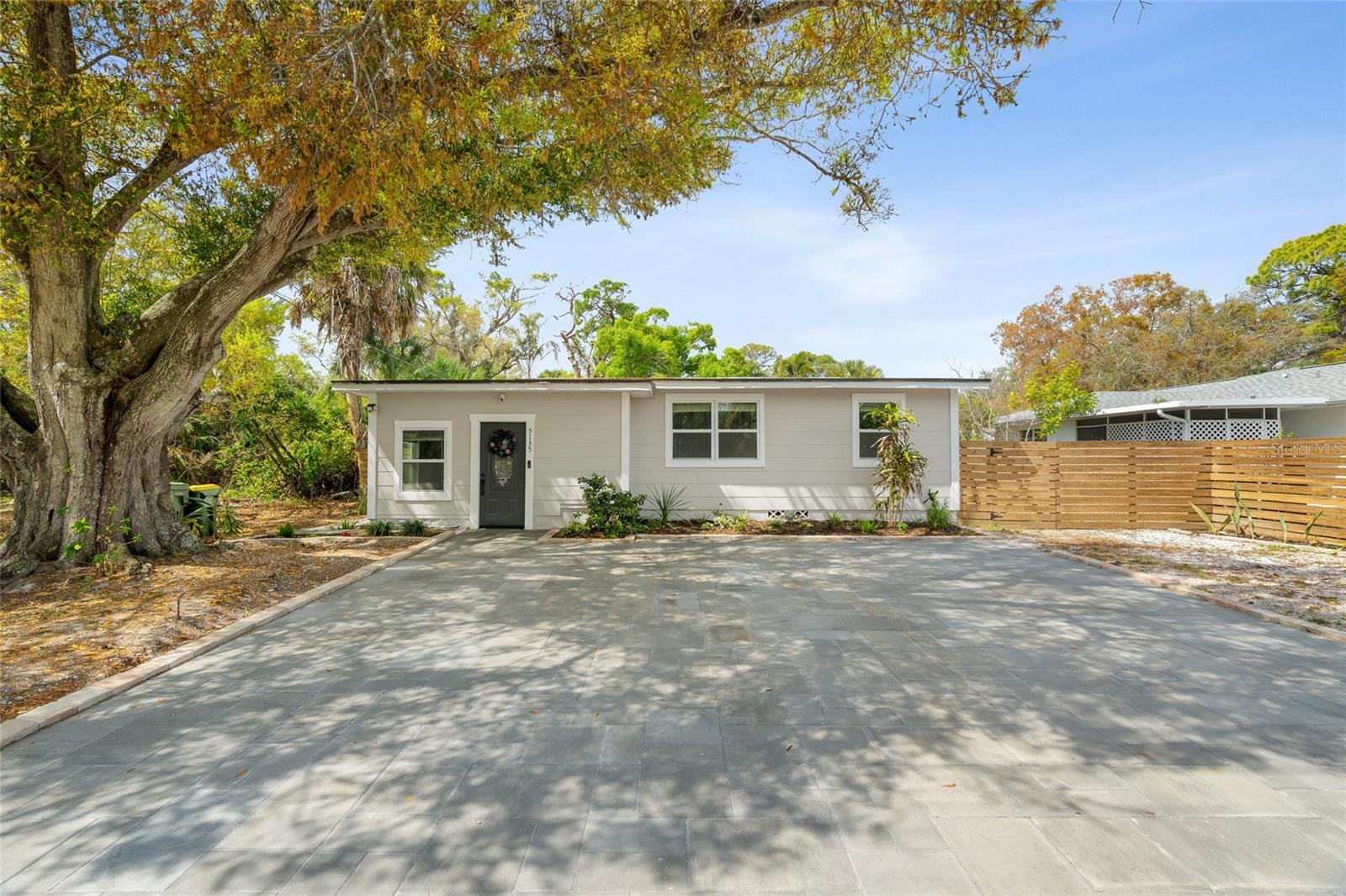 5135 Old Bradenton Road — photo