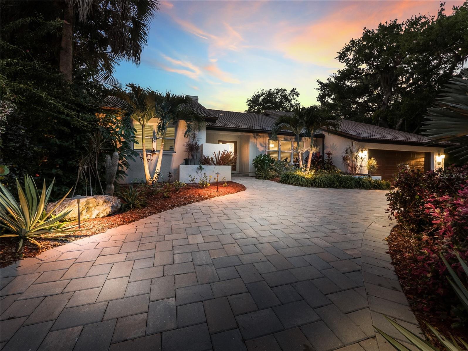 5231 Siesta Cove Drive — photo