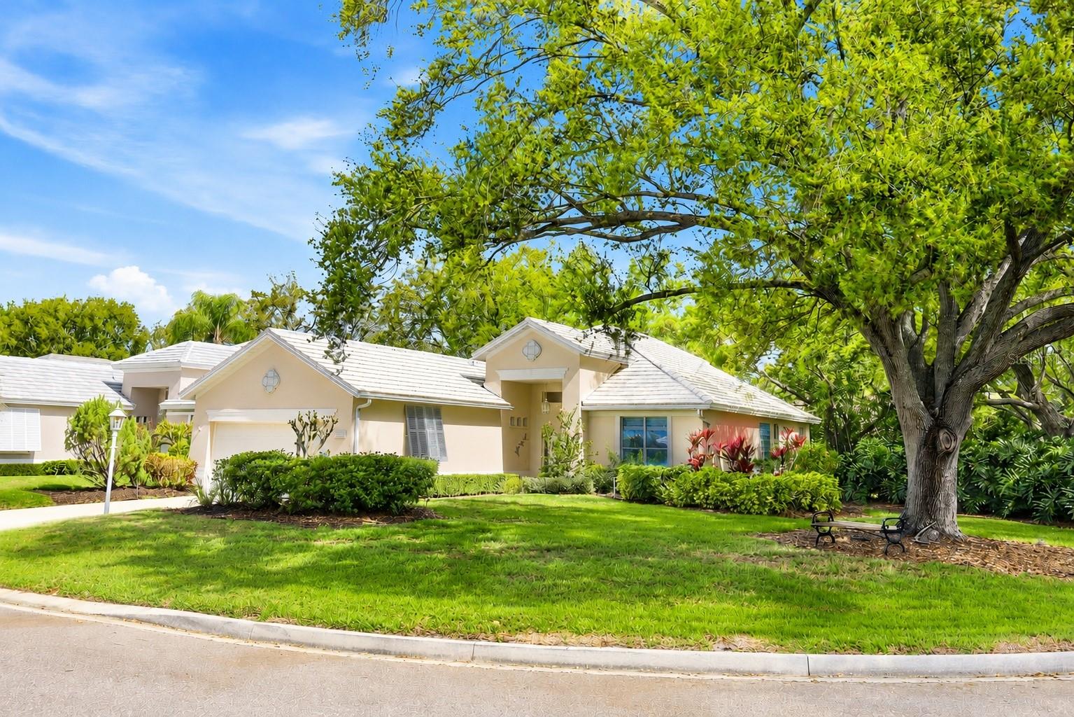 7904 Hampton Court — photo