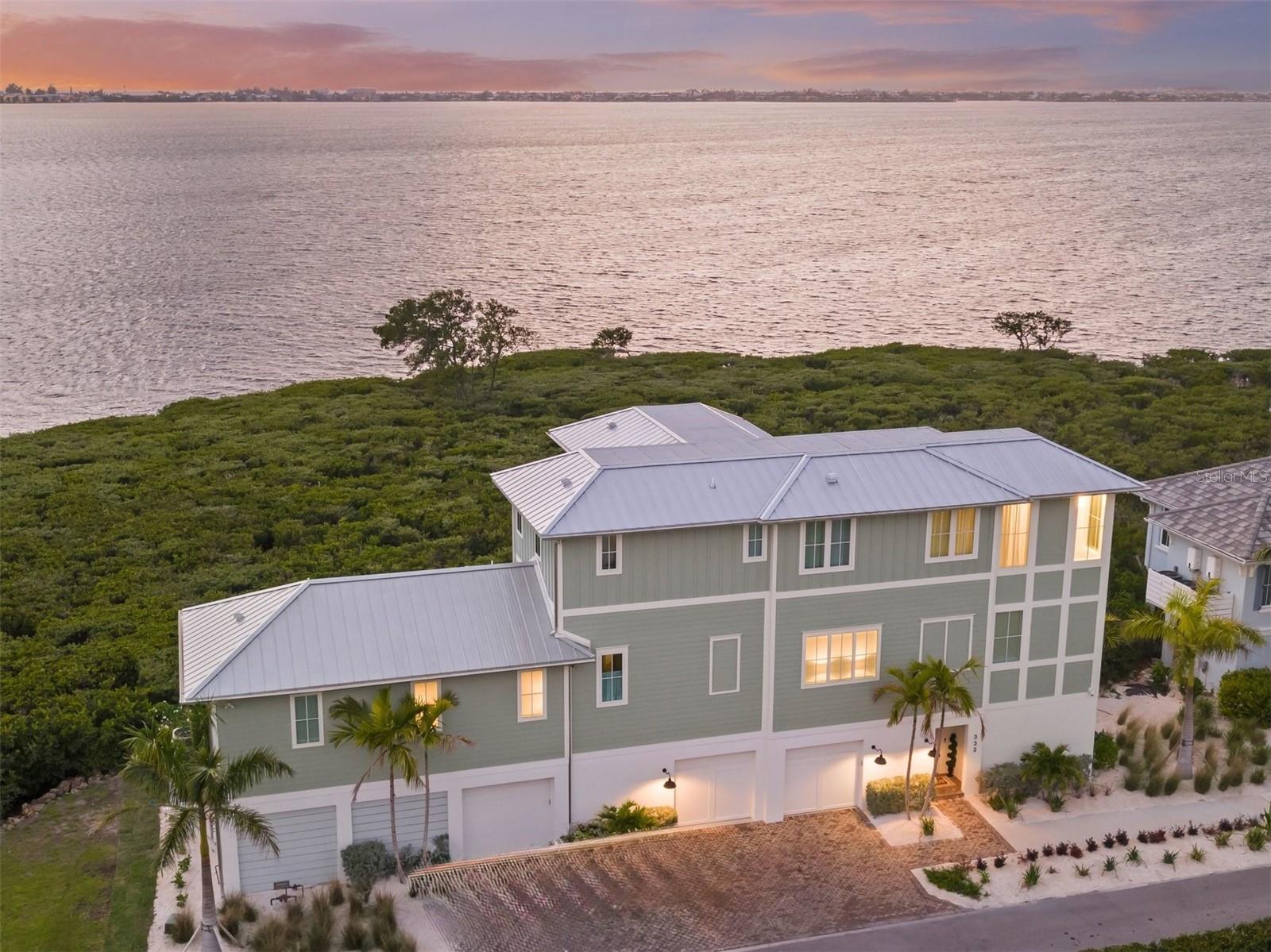 332 Harbour Sound Court — photo