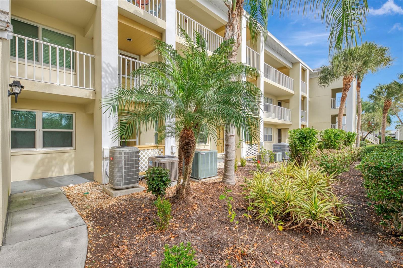 433 Cerromar Lane 341 — photo